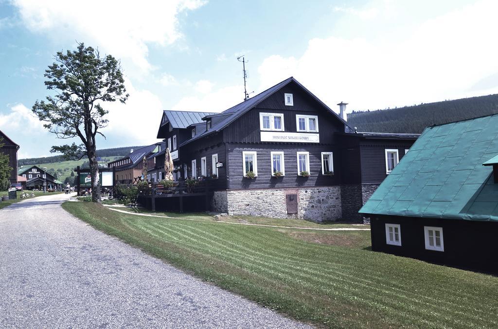 Penzion A Restaurace Sokoli Boudy Hotel Dolni Mala Upa Exterior photo