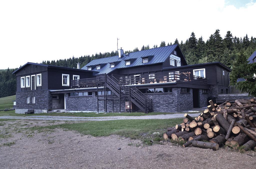 Penzion A Restaurace Sokoli Boudy Hotel Dolni Mala Upa Exterior photo